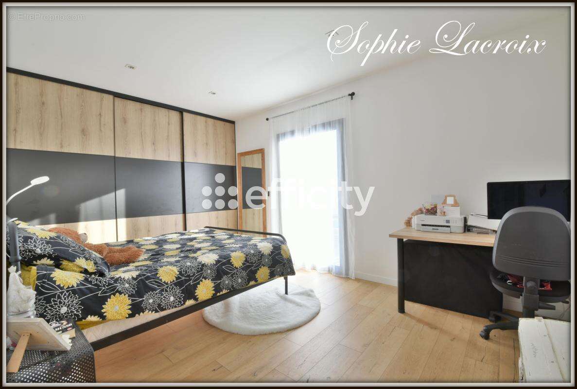 Maison à ROUSSILLON