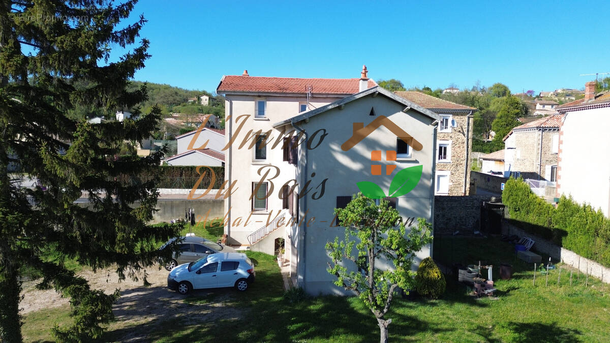 Maison à SAINT-UZE