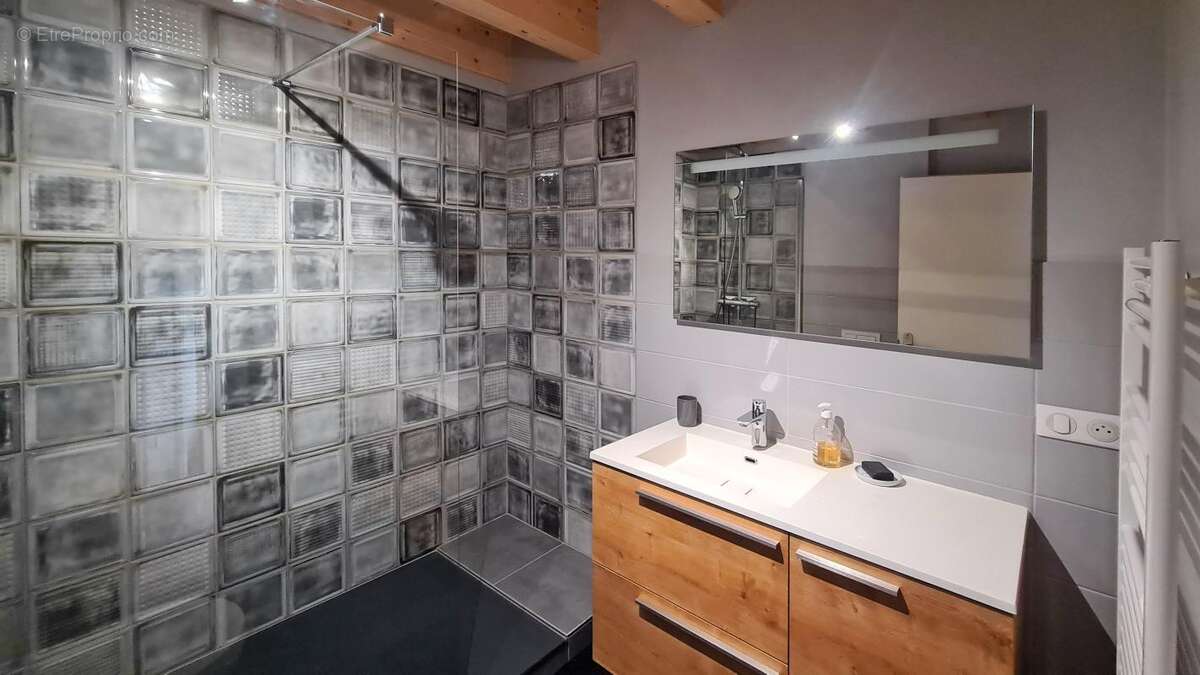 Appartement à LARRINGES