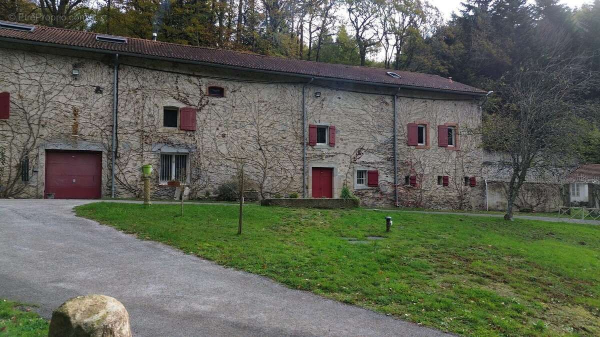 Maison à LES MARTYS