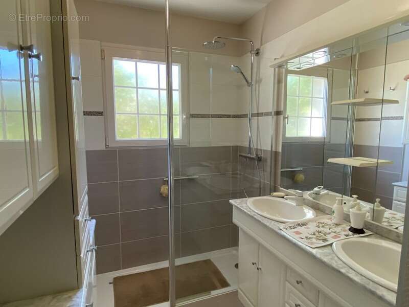 Maison à PONT-L'EVEQUE