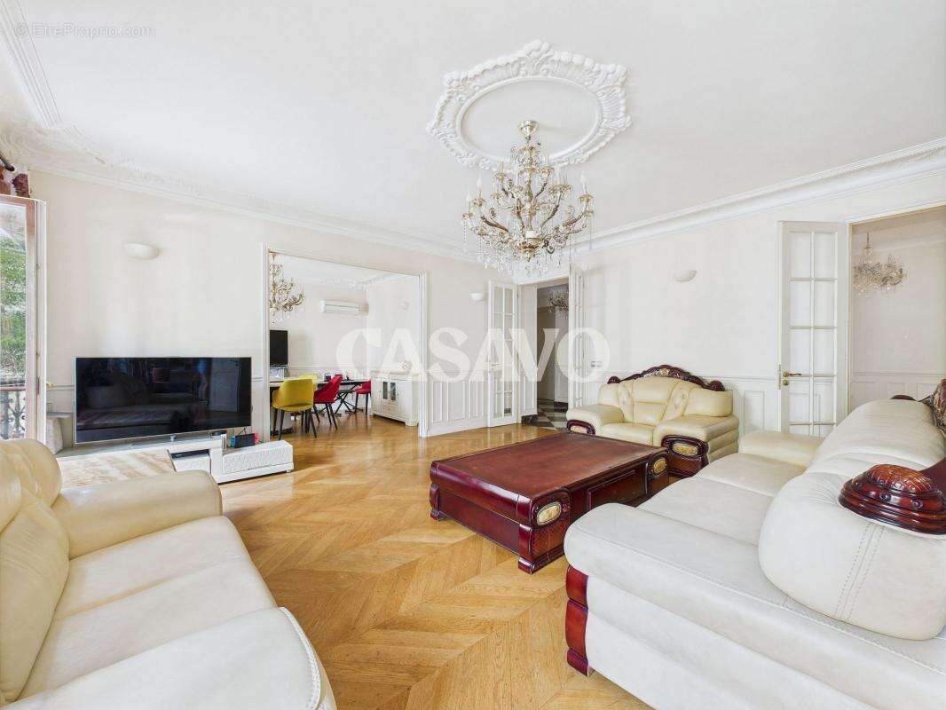 Appartement à PARIS-10E