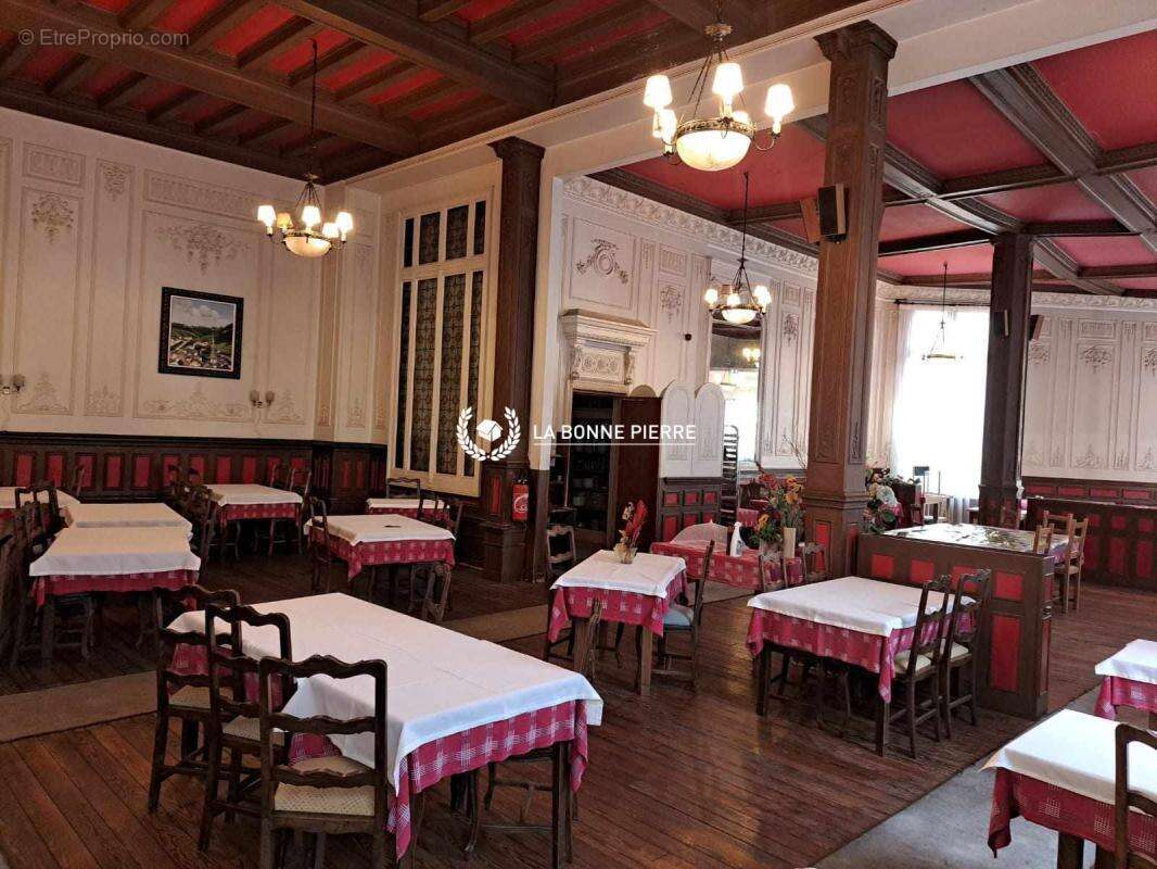 Commerce à PLOMBIERES-LES-BAINS