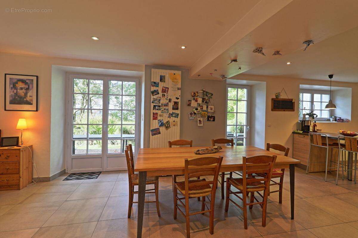 Maison à ALBY-SUR-CHERAN