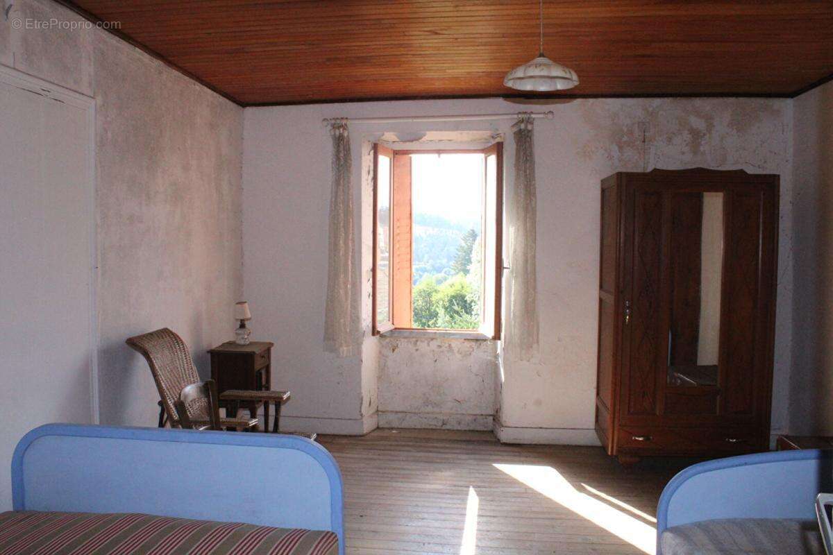 Exclusivité Maison Luc 5 pièce(s) 143 m2 avec jardin sur le chemin de Robert Louis Stevenson - photo 8