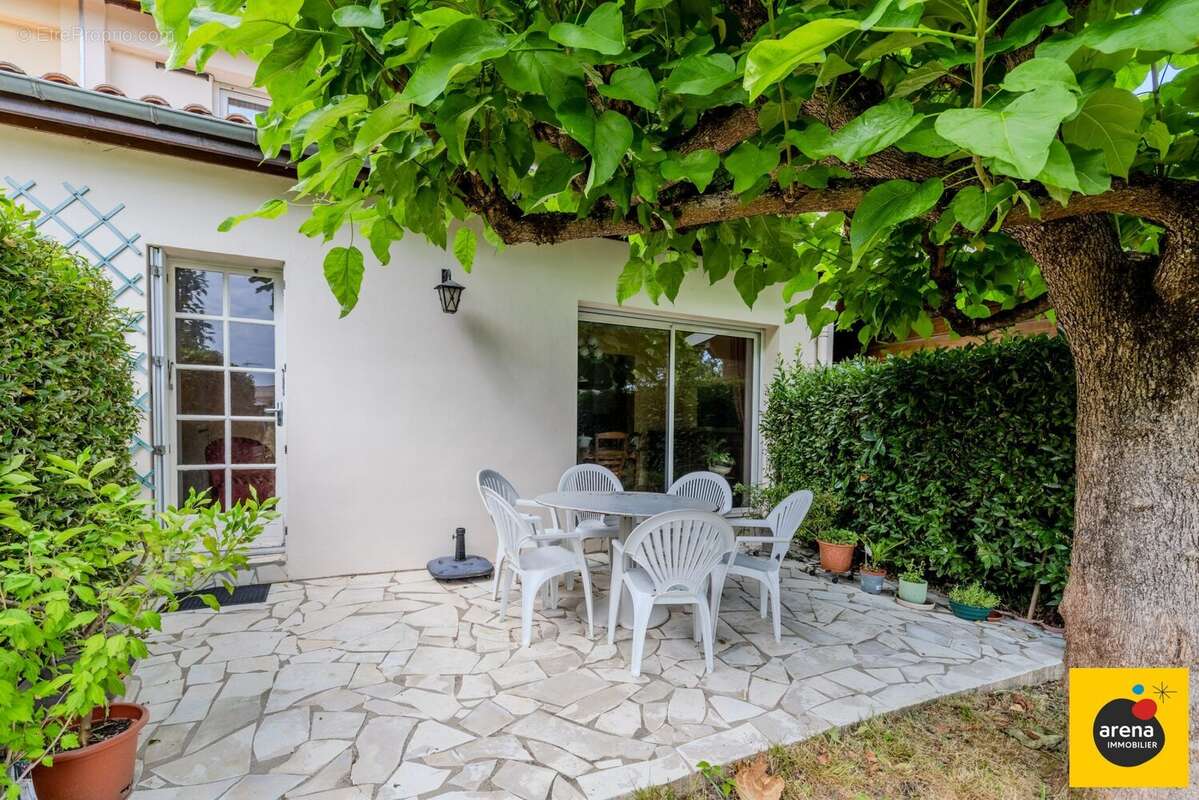 Maison 90 m² à Merignac  - photo 6