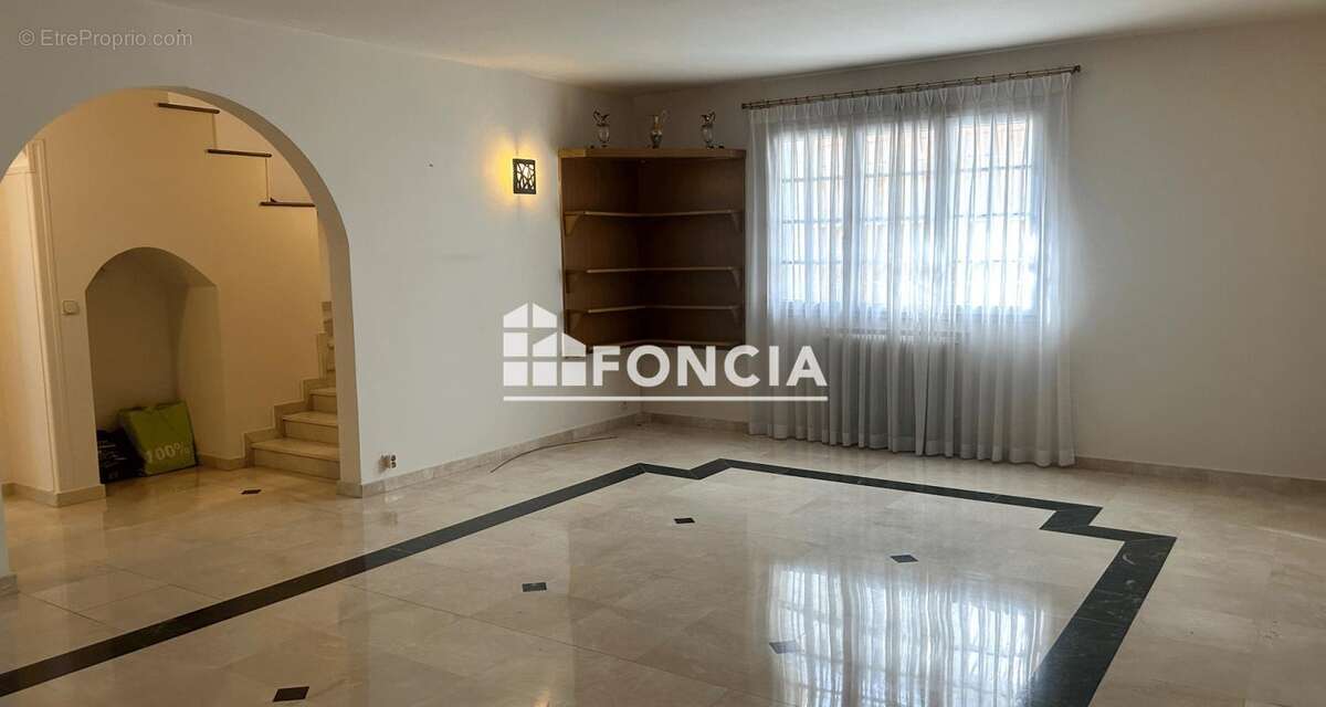 Maison à SAINT-GRATIEN