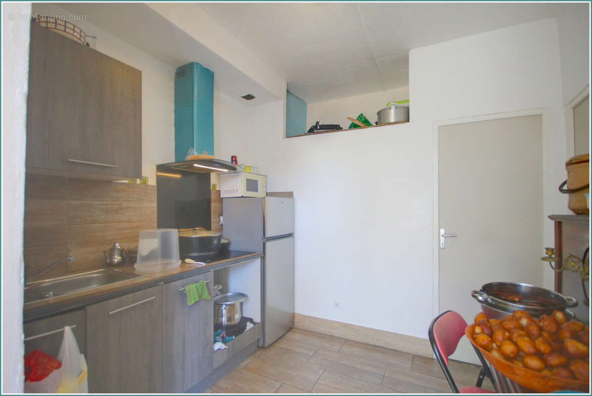 ** Possibilité vente à terme libre ** Rénové en 2020:  Immeuble 2 x T3 au calme, cour, dépendances - photo 27