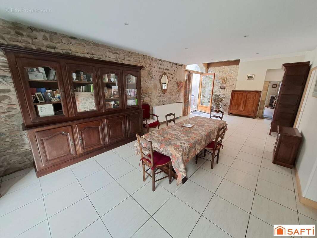 Maison 202 m² à Navarrenx  - photo 8