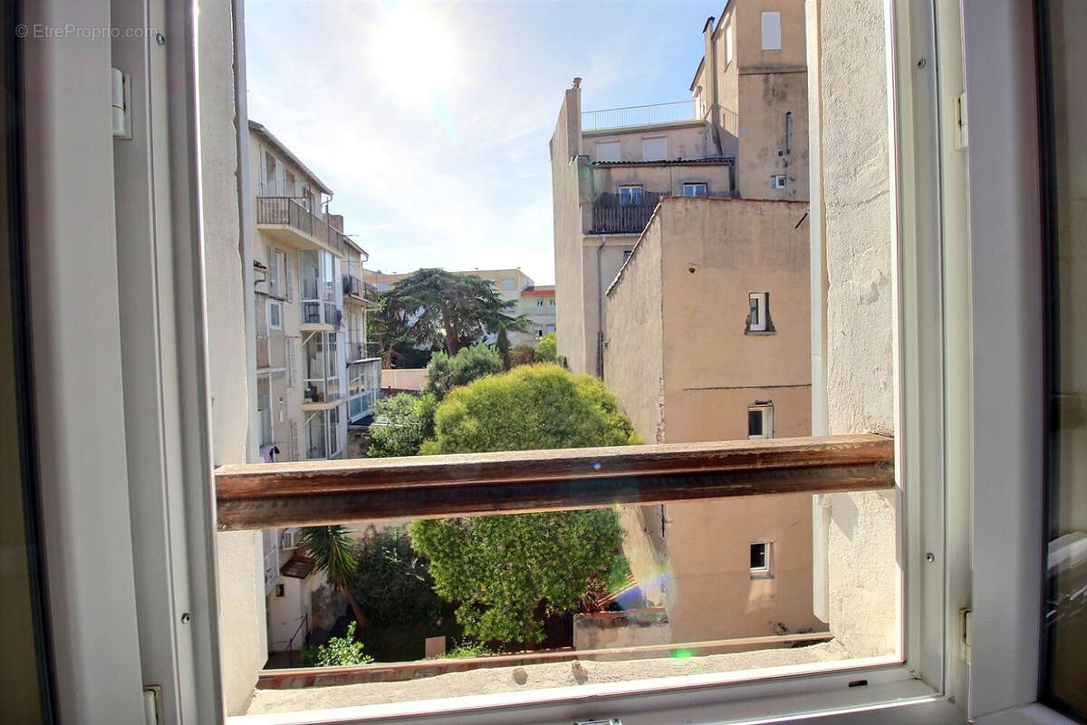 Appartement à MARSEILLE-6E