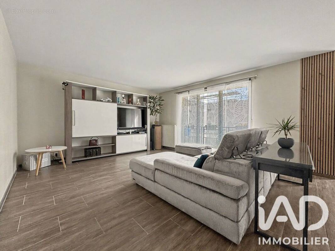 Photo 1 - Appartement à CHOISY-LE-ROI