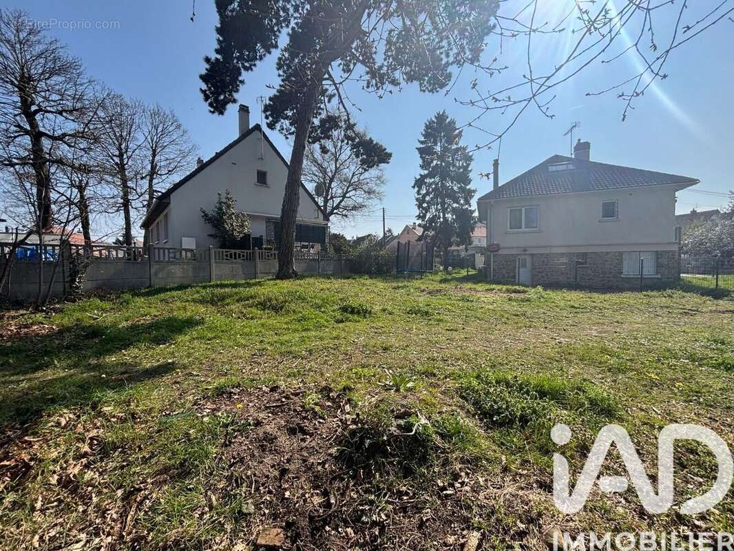 Photo 2 - Terrain à MERY-SUR-OISE