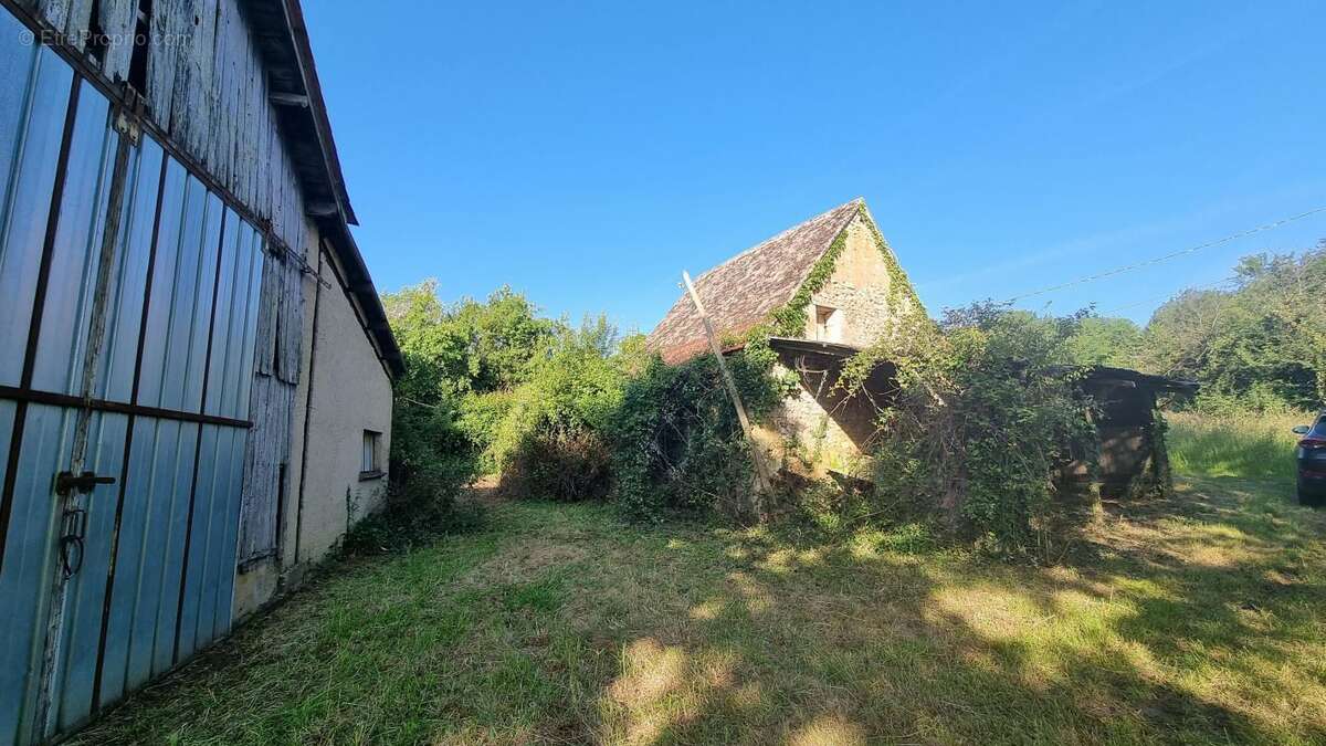 Maison à SAINT-GEORGES-DE-MONTCLARD