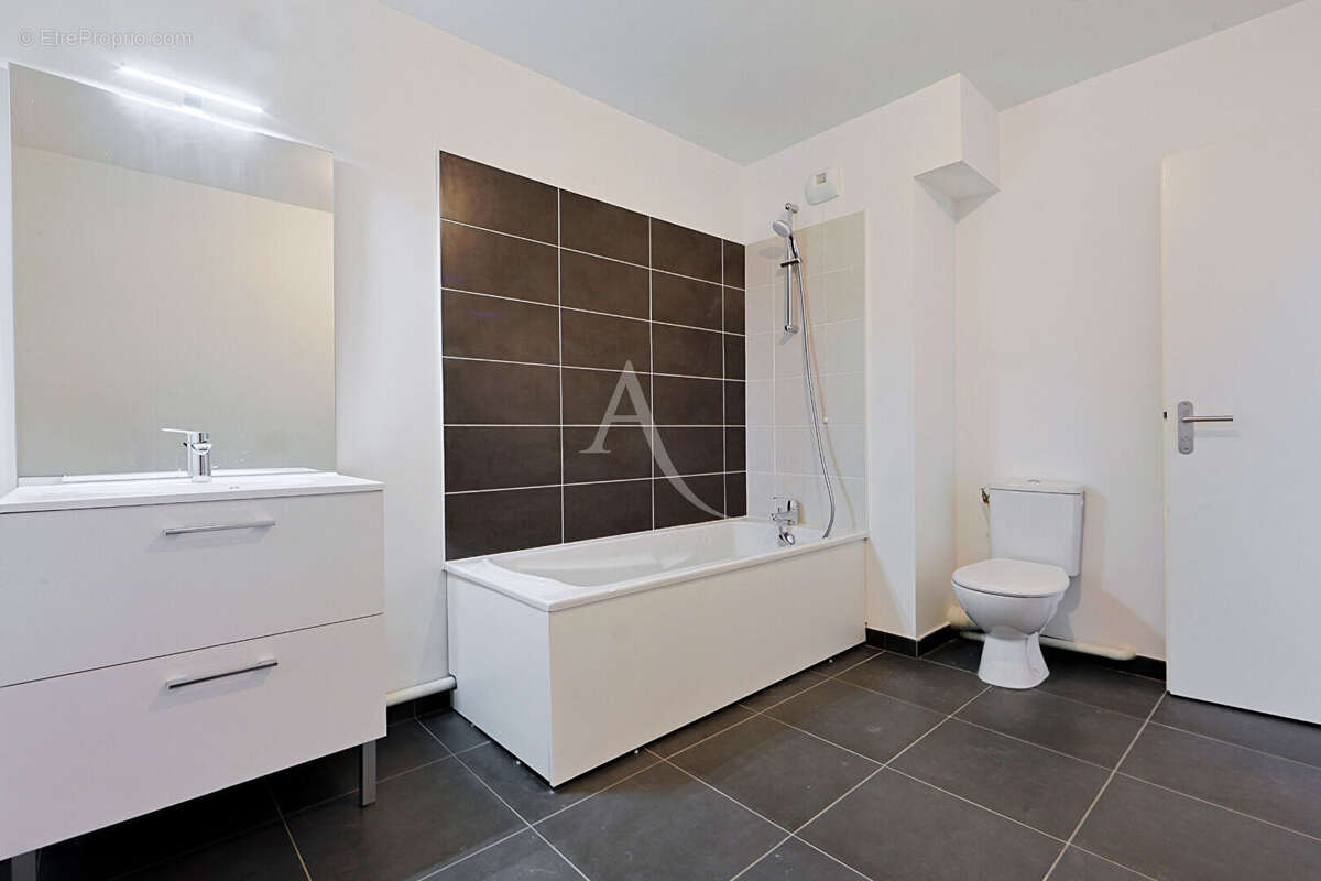 Appartement à SAINT-JEAN-DE-BRAYE