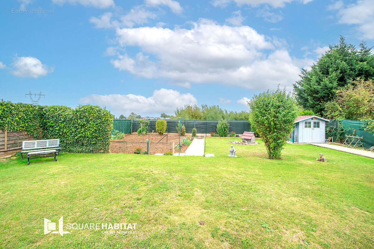 Maison à MONCHECOURT