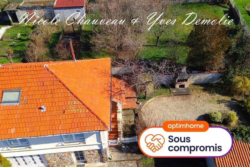 Maison à AUZAT-LA-COMBELLE