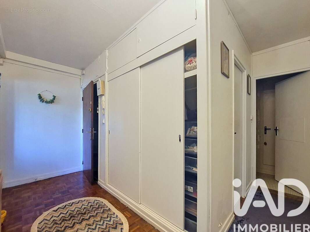 Photo 6 - Appartement à SAINT-ETIENNE-DU-ROUVRAY