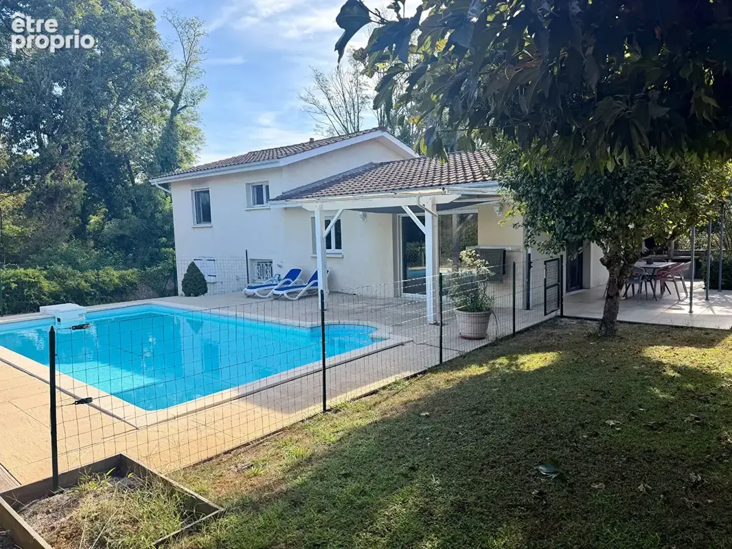 Maison à SALLES