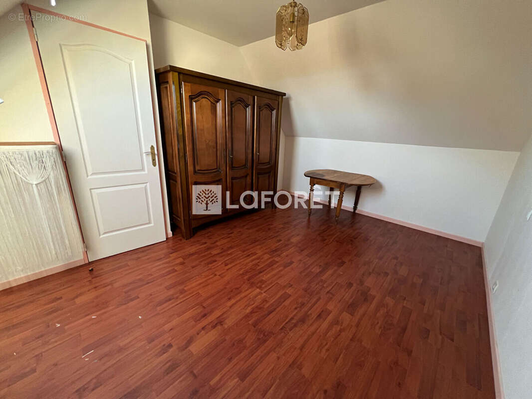 Maison de Bourg avec extérieur. - photo 7
