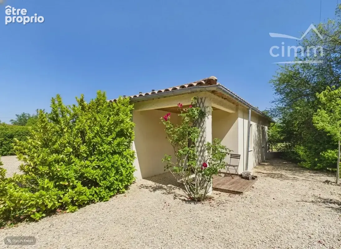 Sud Ardèche: double villa de standing avec garage sur terrain plat - photo 19