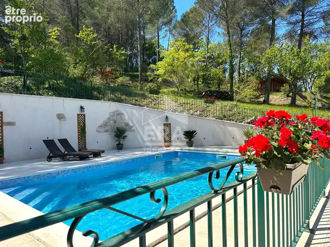 Maison à SIMIANE-COLLONGUE