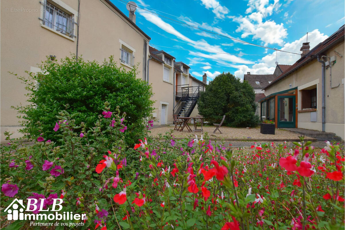 Appartement à SAINT-ARNOULT-EN-YVELINES