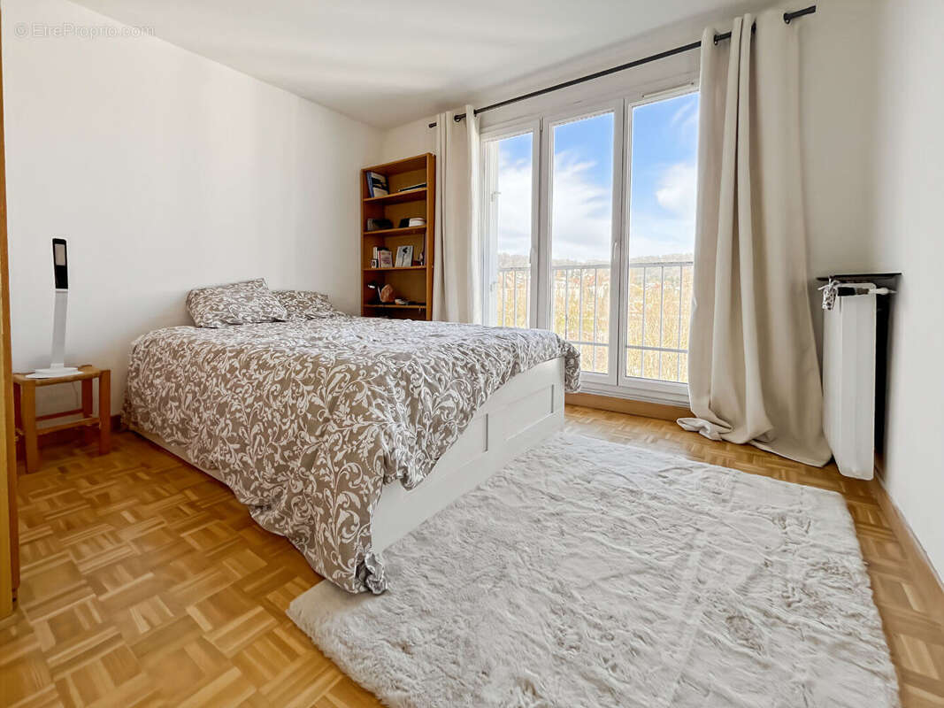 Appartement à VILLEBON-SUR-YVETTE