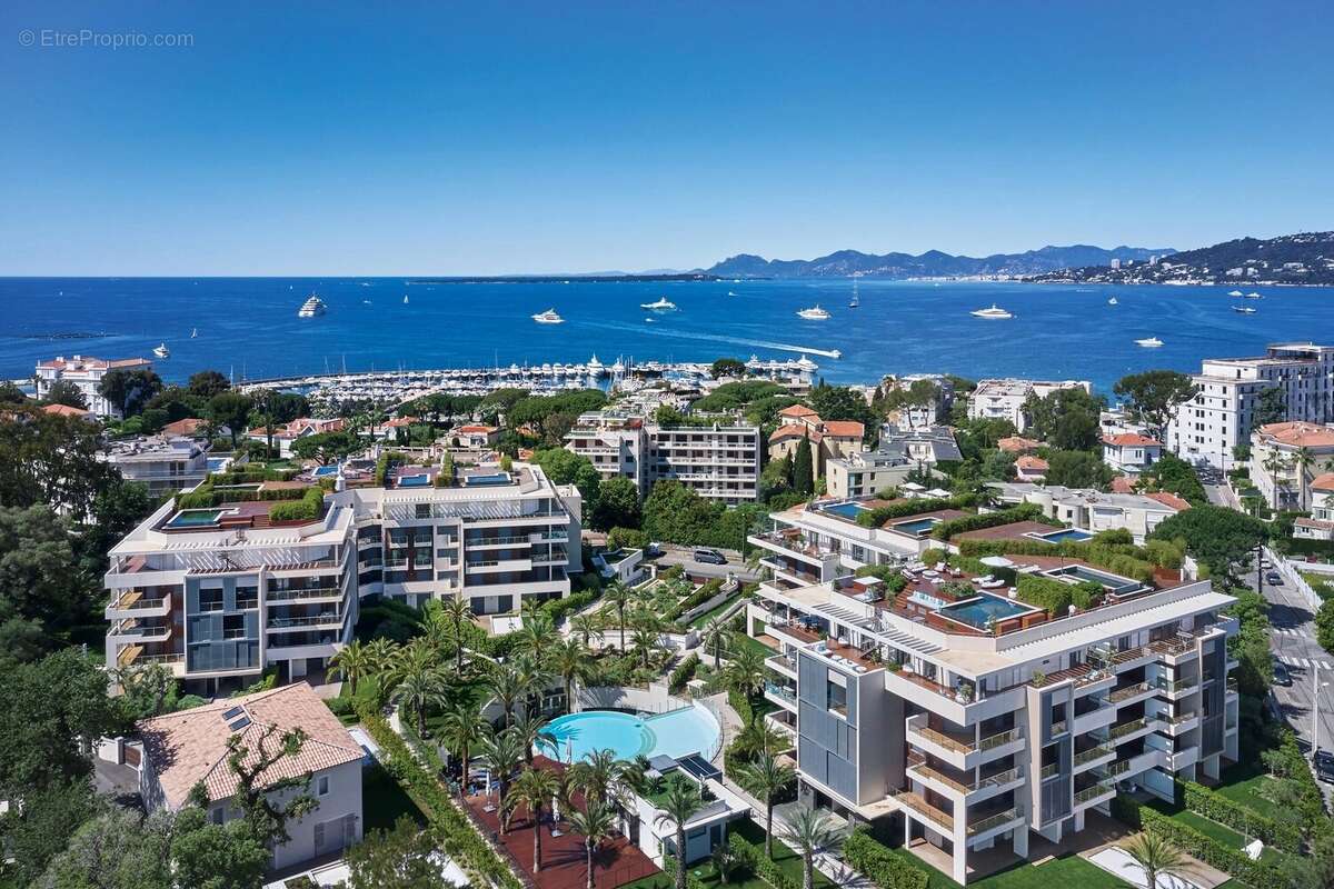 CAP D'ANTIBES -  Sous offre - Penthouse de 185m² dans résidence d'exception - E42 - photo 2