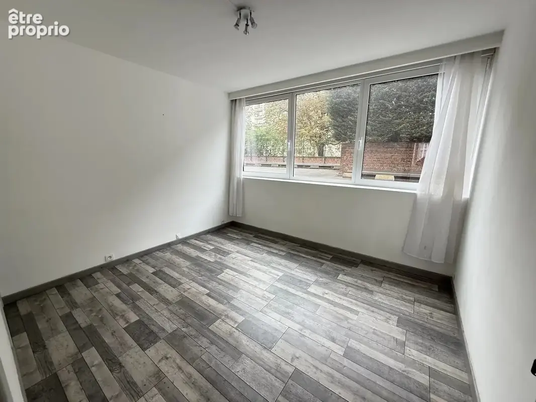 Appartement t3 transformé en t4 avec balcon est garage - photo 8