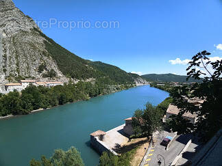 Commerce à SISTERON