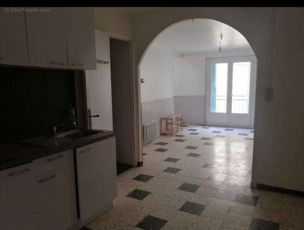 Maison à MONTAGNAC
