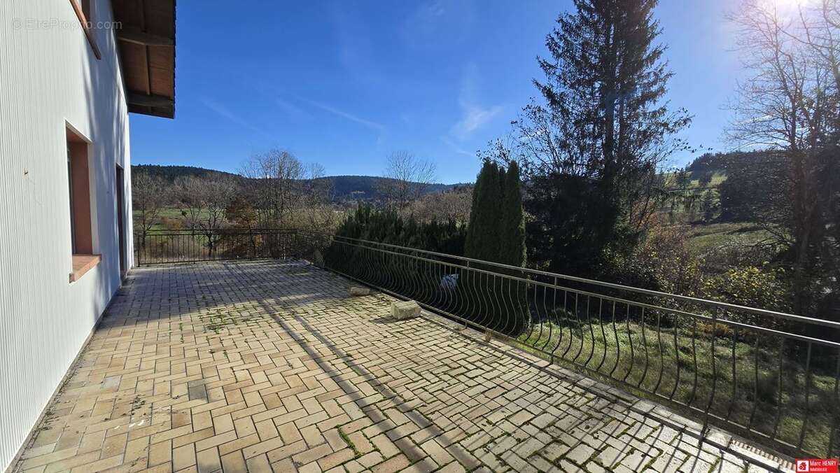 Maison à SAINT-NABORD