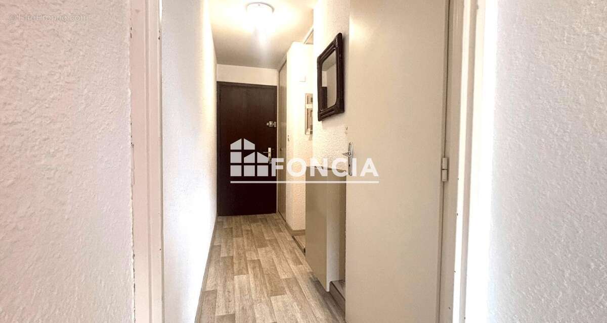 Appartement à LA SALLE-LES-ALPES