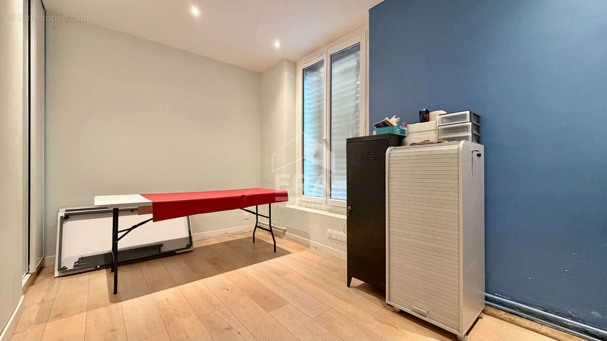 Autre à CORBEIL-ESSONNES