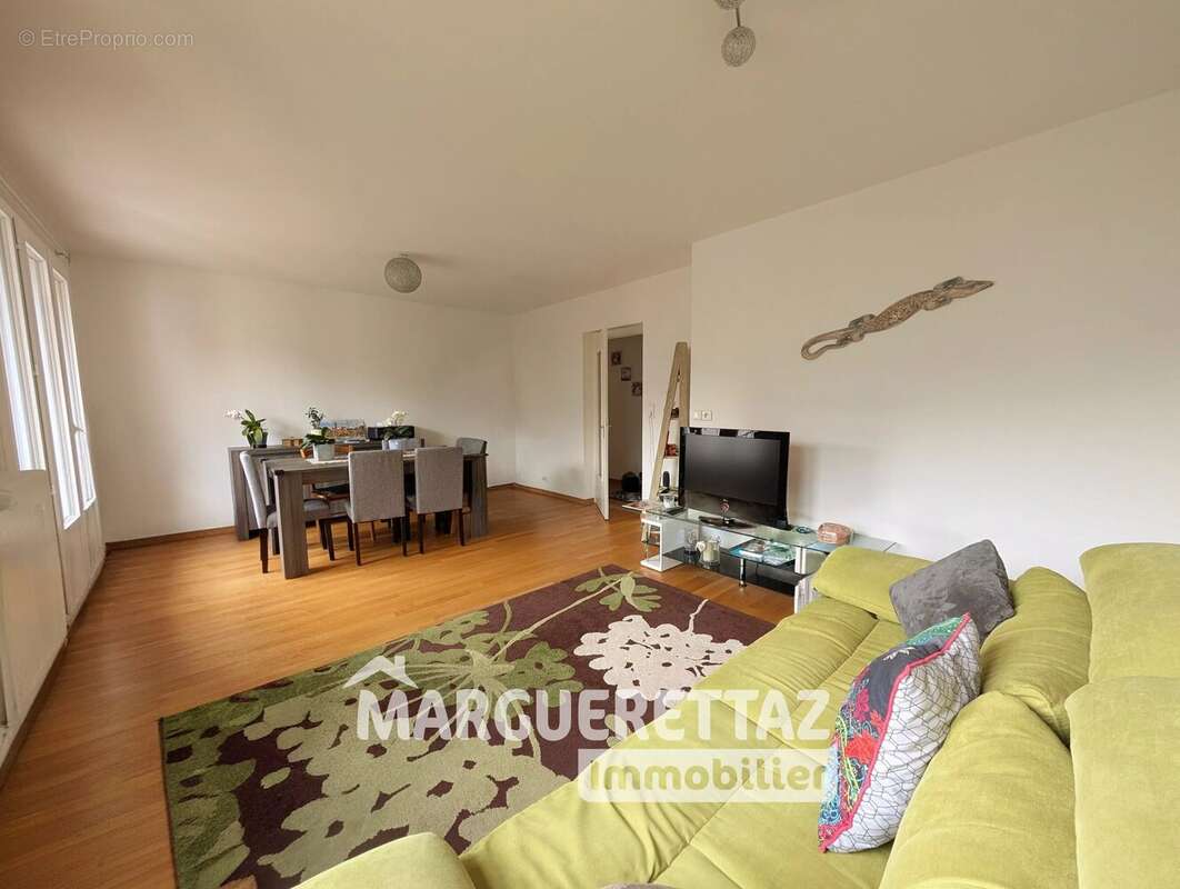 Appartement à BONNEVILLE