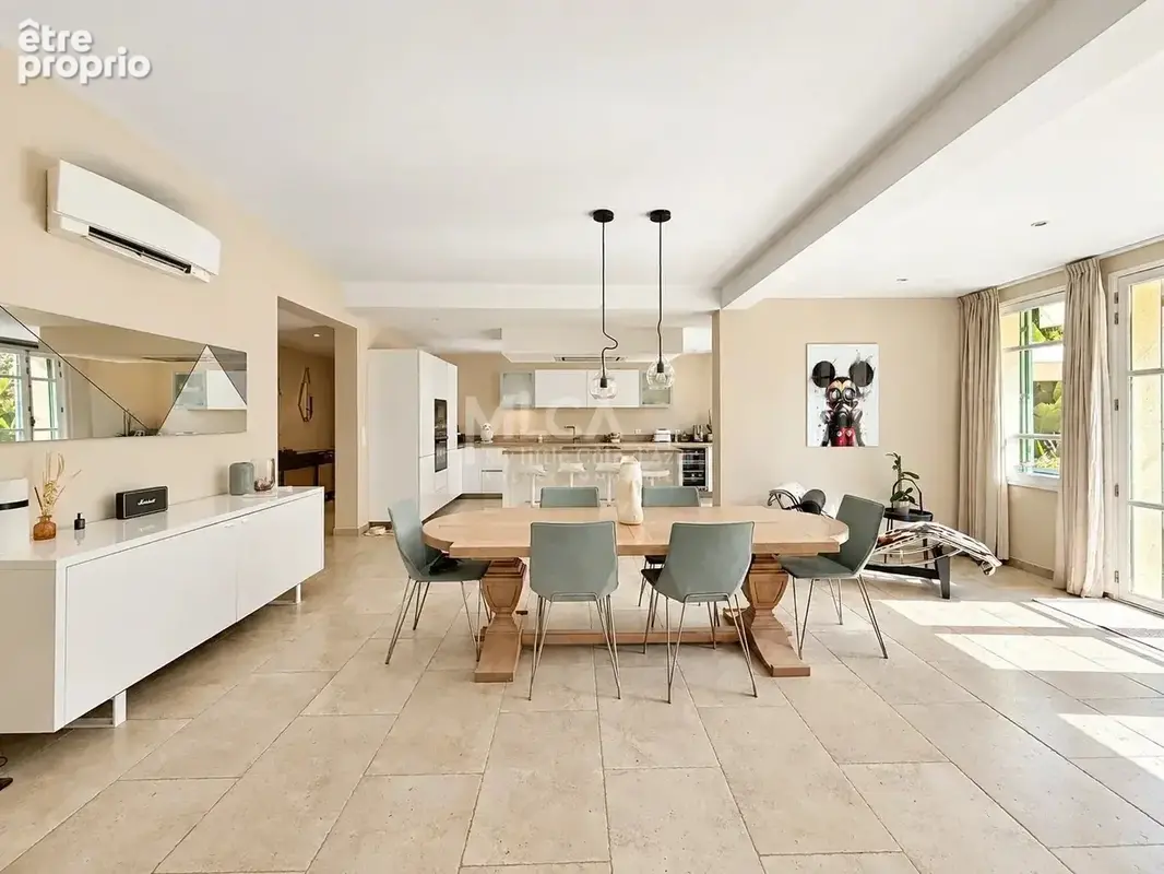 Élégante villa avec piscine — plages et commerces à pied - photo 4