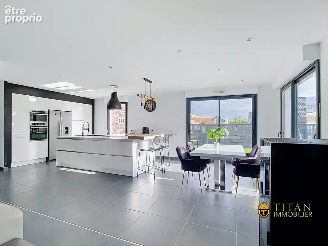  Maison Plain pied individuelle, 4 chambres, jardin à Rexpoëde - TITAN IMMOBILIER 