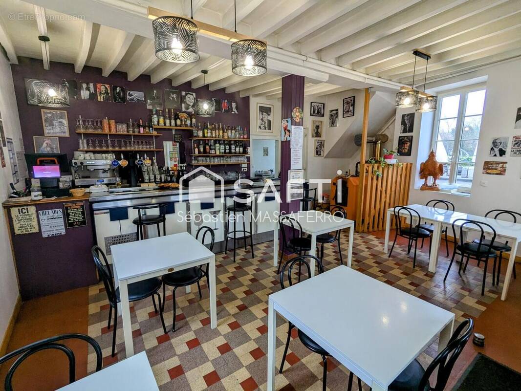 Photo 1 - Commerce à CIEZ