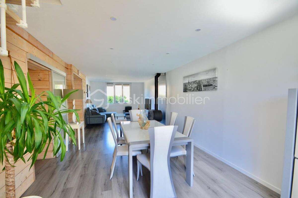 Villa T7 avec piscine, appartement à l'étage et un studio - photo 4
