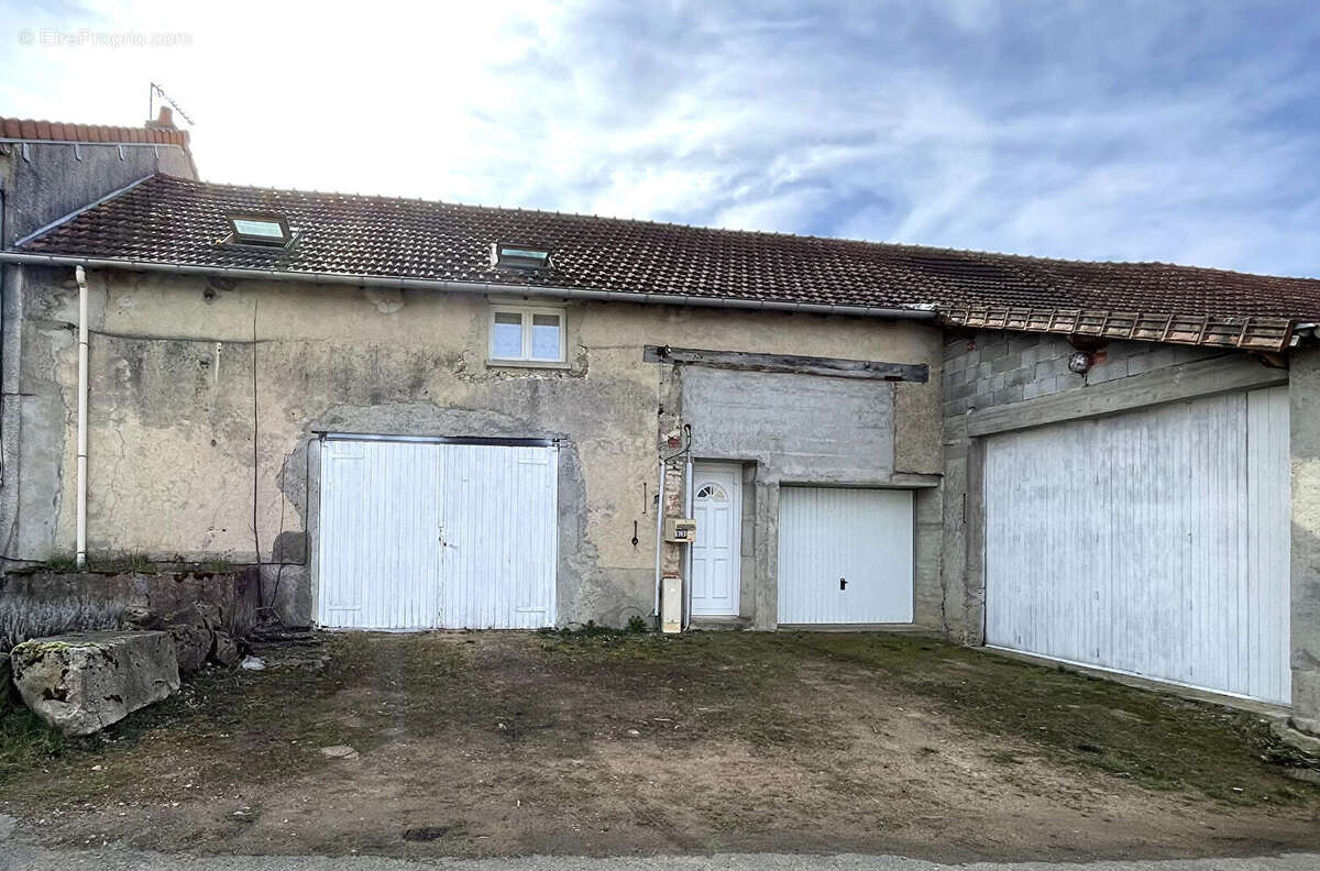 Maison à SAINT-ELOY-LES-MINES
