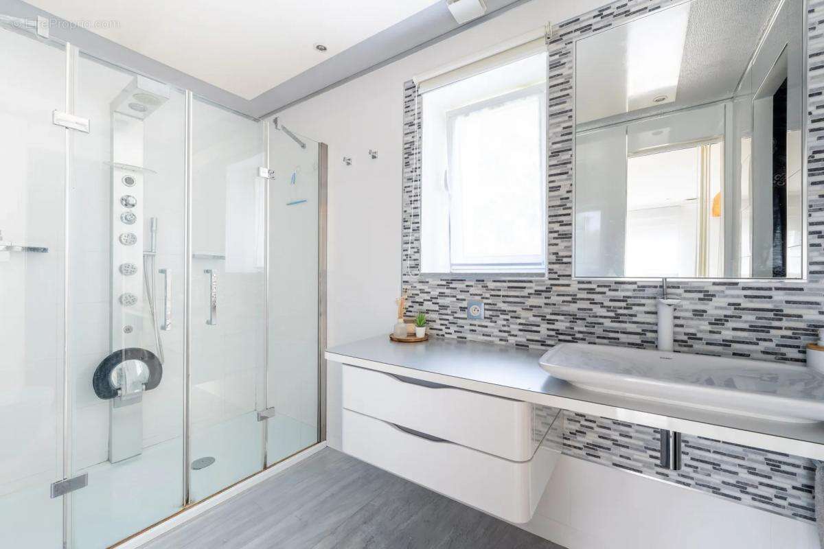 Maison à BREUIL-BOIS-ROBERT