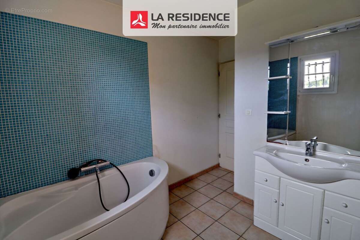 Maison à MAUQUENCHY