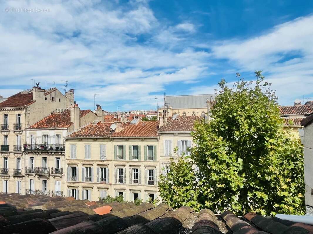Appartement à MARSEILLE-5E