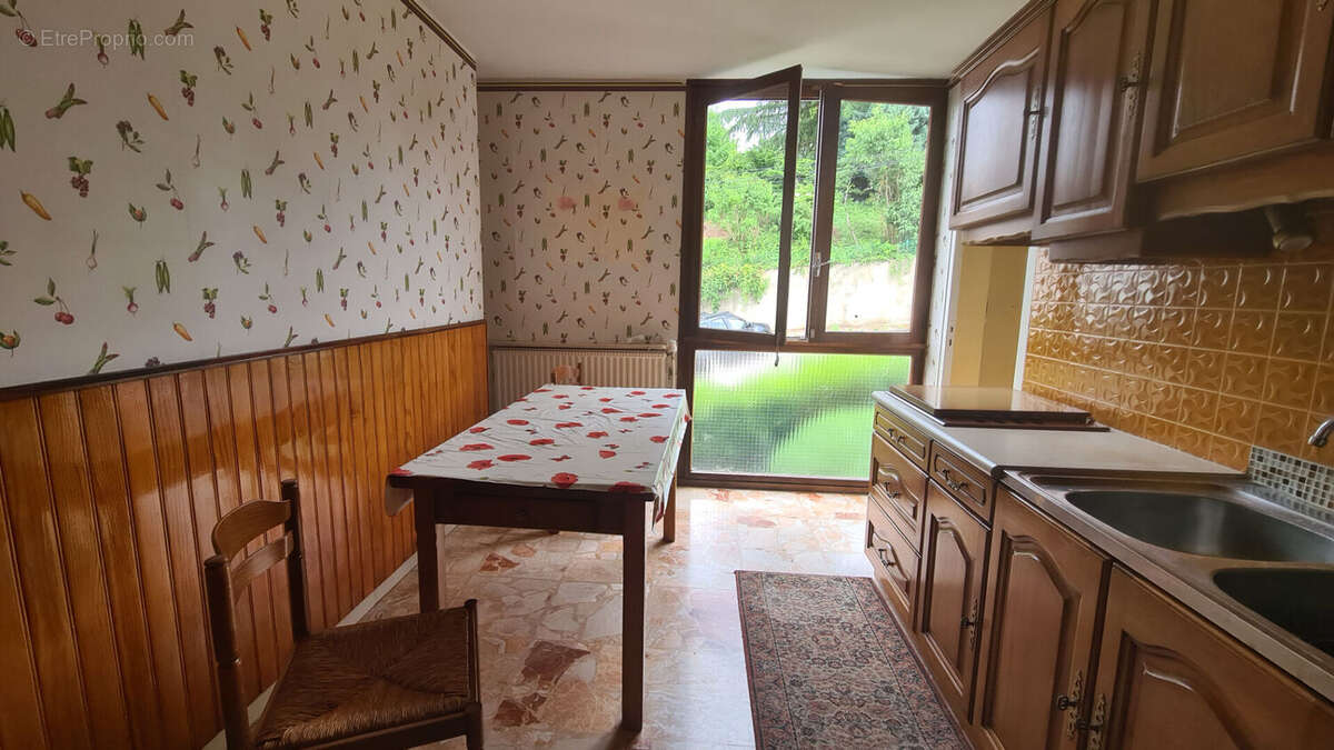 Appartement à SAINT-ETIENNE