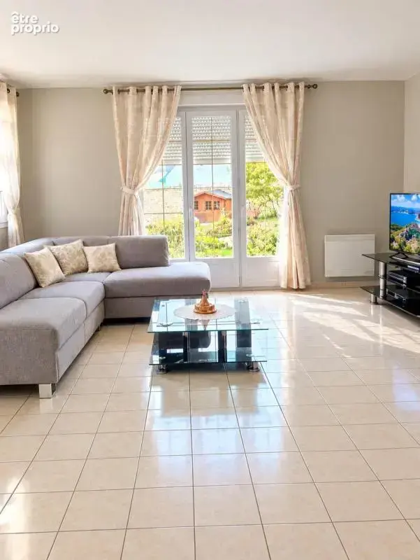 Le faouët – maison familiale t6 de 200 m² sur un grand terrain de 1 800 m² - photo 1