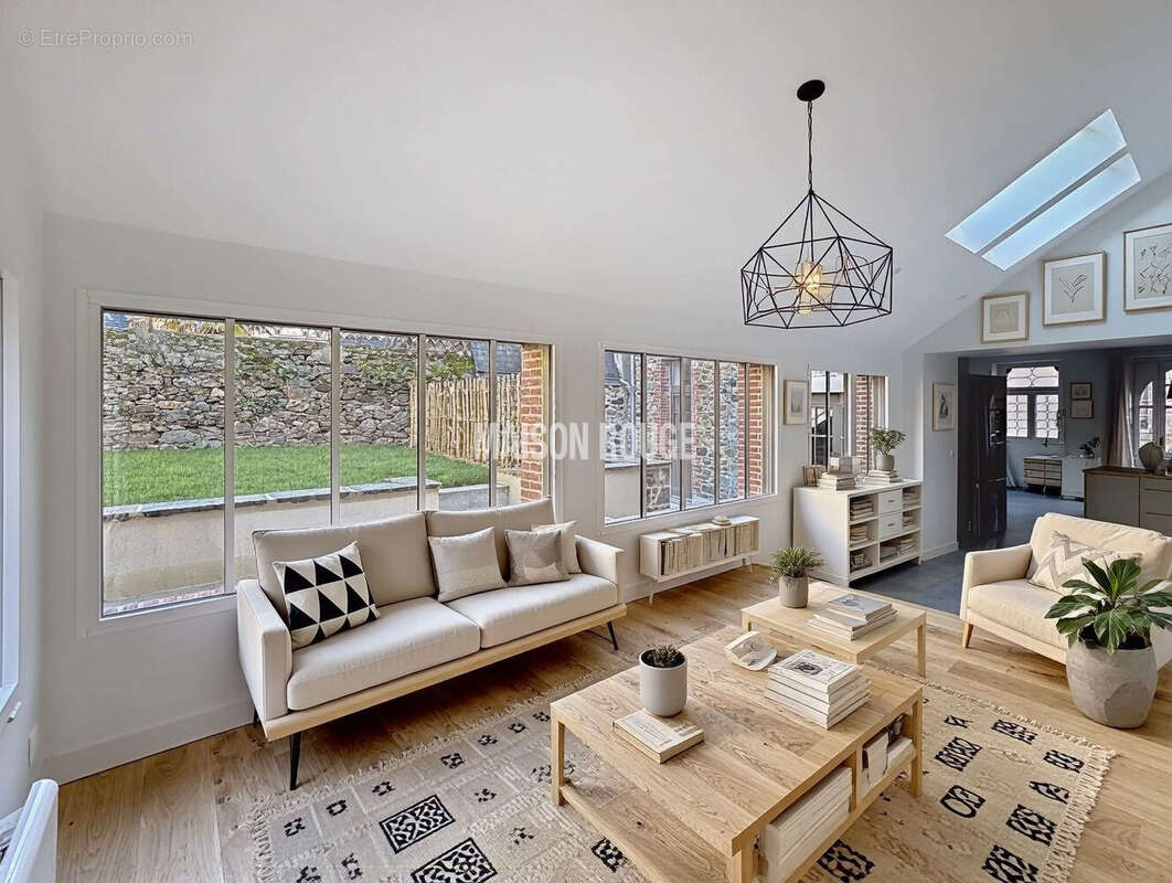 Maison à SAINT-SULIAC