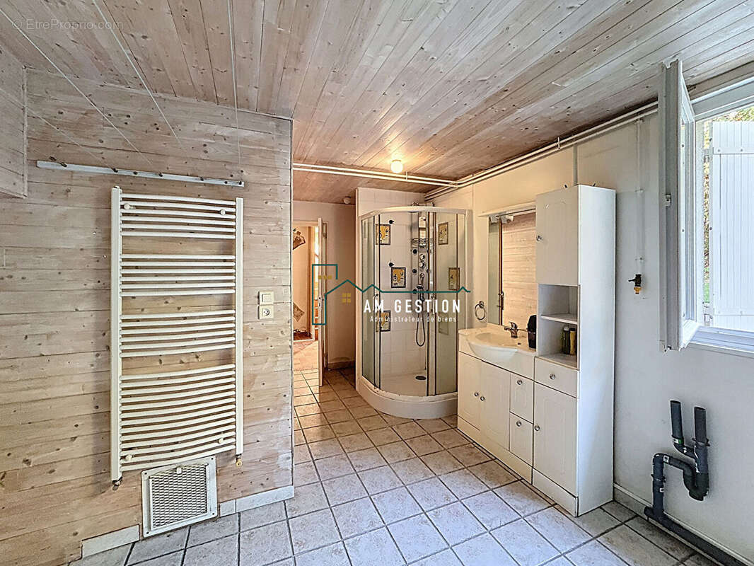 Maison à BONNAC-LA-COTE