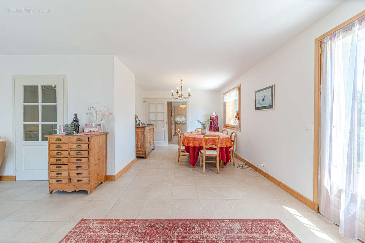 Maison à LES AVENIERES