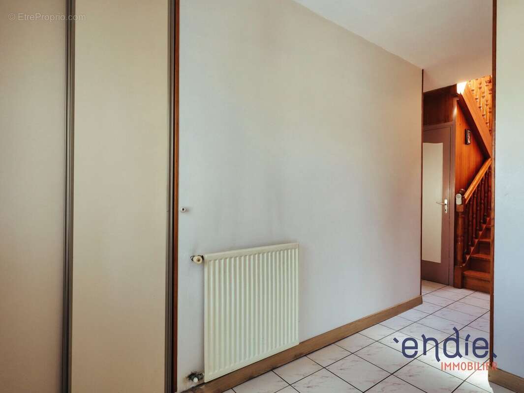 Maison familiale avec sous-sol complet  Proche du centre de Bubry - photo 4