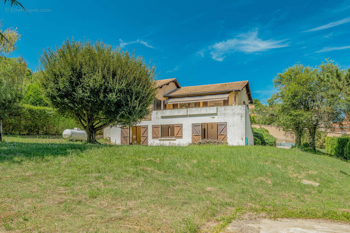 Maison à SAINT-CYR-AU-MONT-D&#039;OR